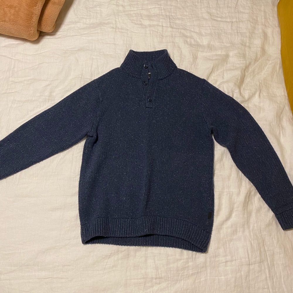 Men’s Patagonia turtle neck button up sweater